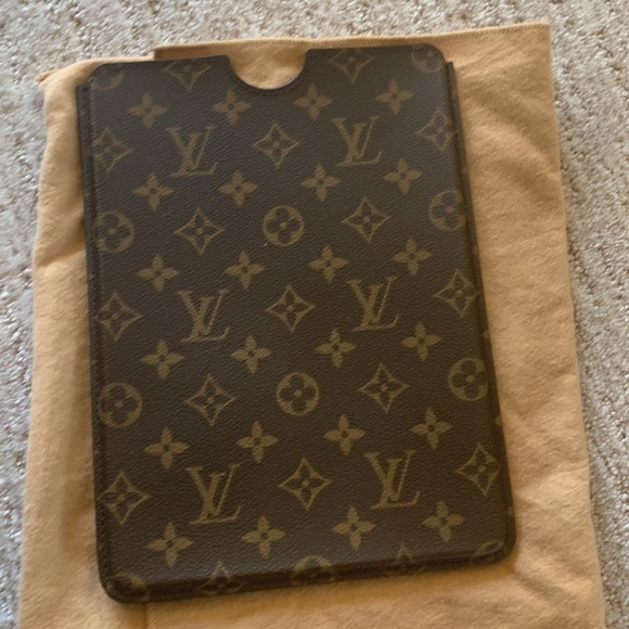 Louis Vuitton Montsouris Monogram Backpack Travel Set - Picture 9 of 16